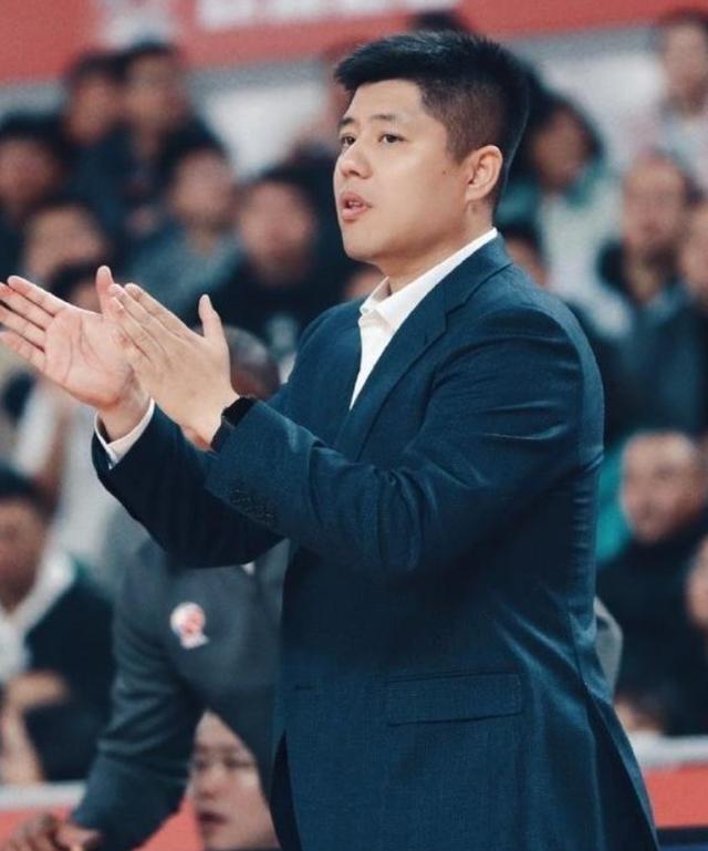 央视独家直播夺冠之路，球迷翘首以盼！的简单介绍