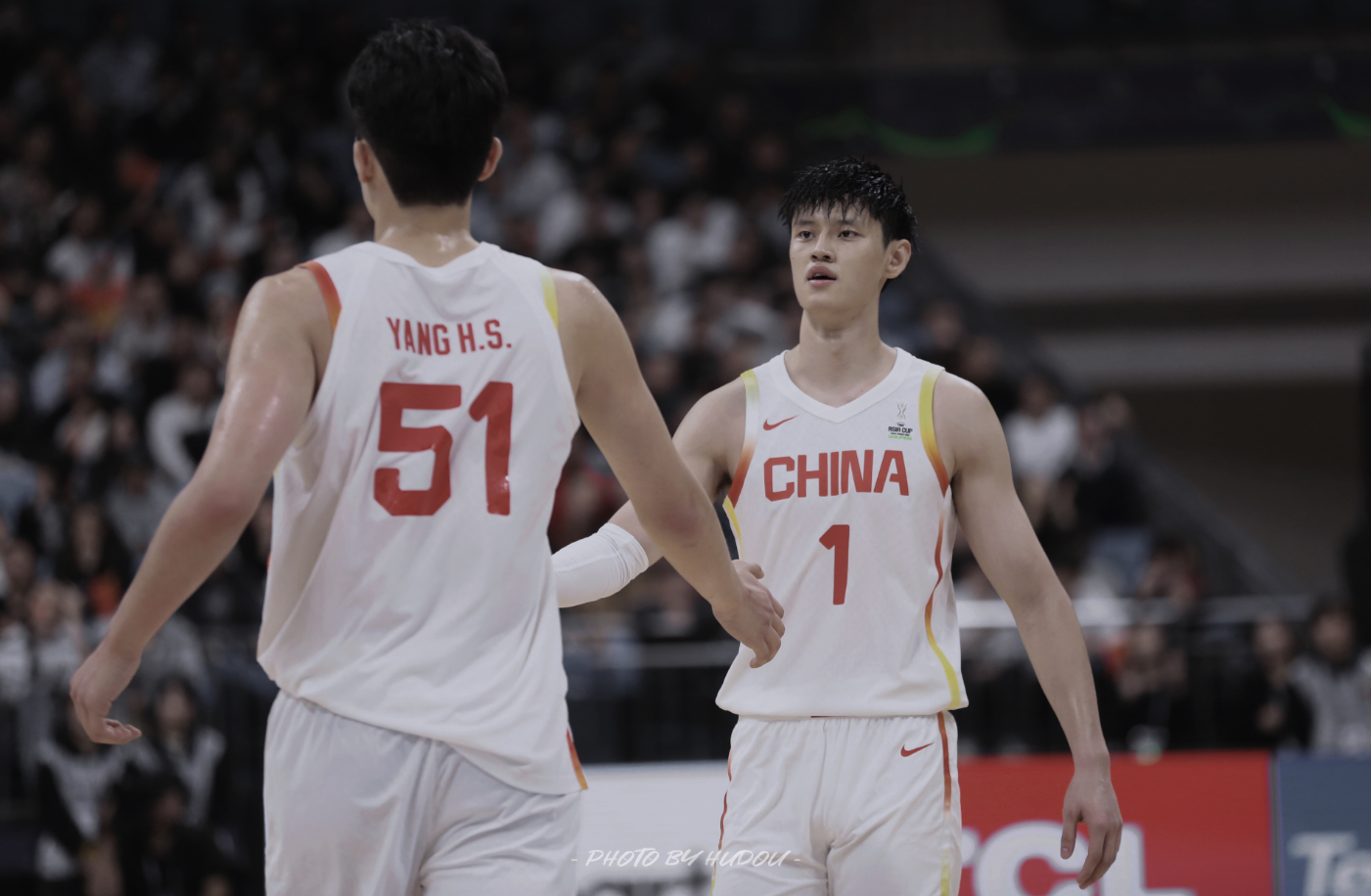 关于中国男篮结束欧洲拉练抵京曾凡博赴国家队报到的信息